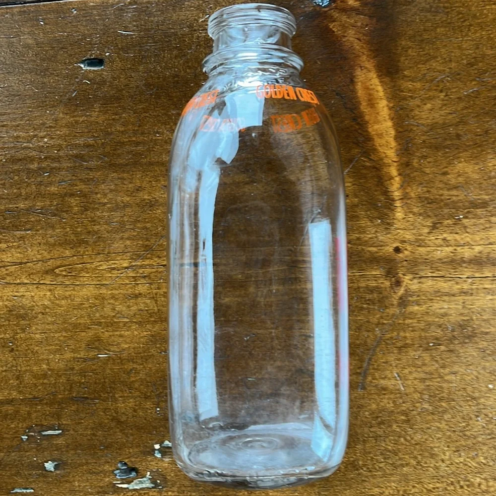 Vintage Borden’s Golden Crest Bottle